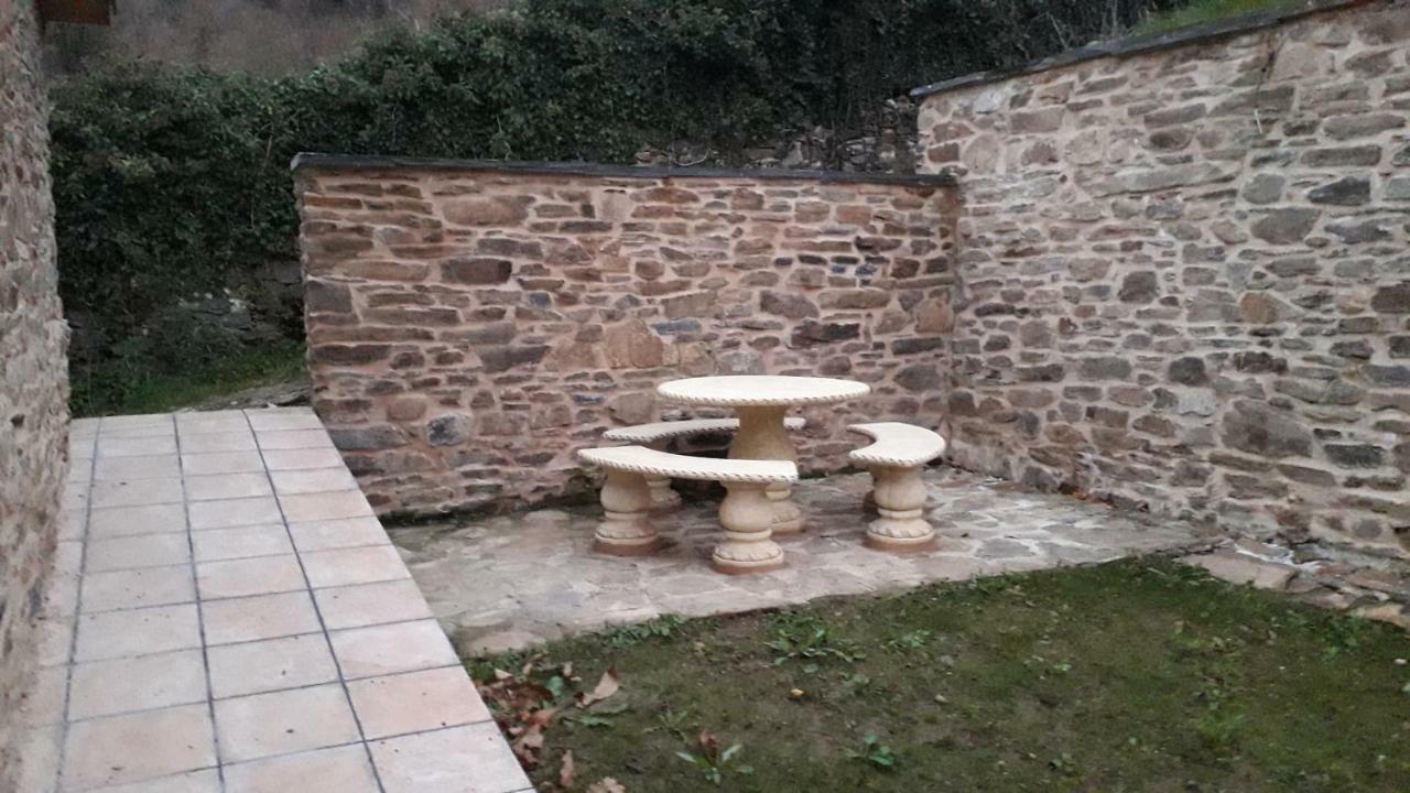 Apartamentos Rurales Casa Carmen Pola de Allande المظهر الخارجي الصورة