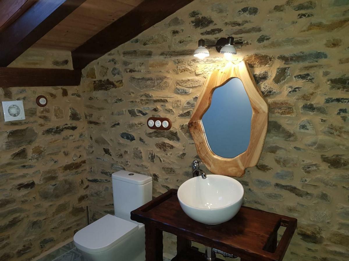 Apartamentos Rurales Casa Carmen Pola de Allande الغرفة الصورة